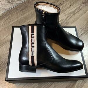 Gucci Black Leather Boots with Red and White Stripe SIZE 9 (used)
